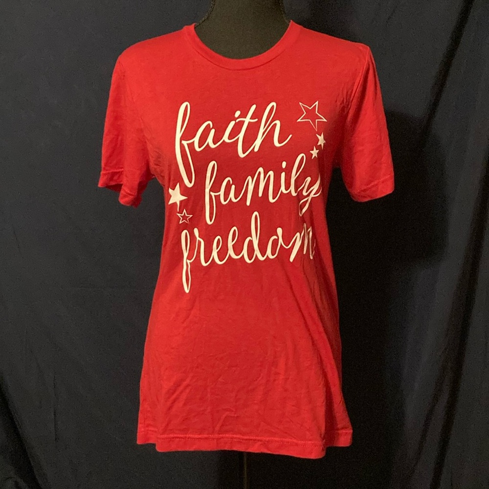 NWT, Women’s, short sleeve, red and white patriotic graphic Tee!